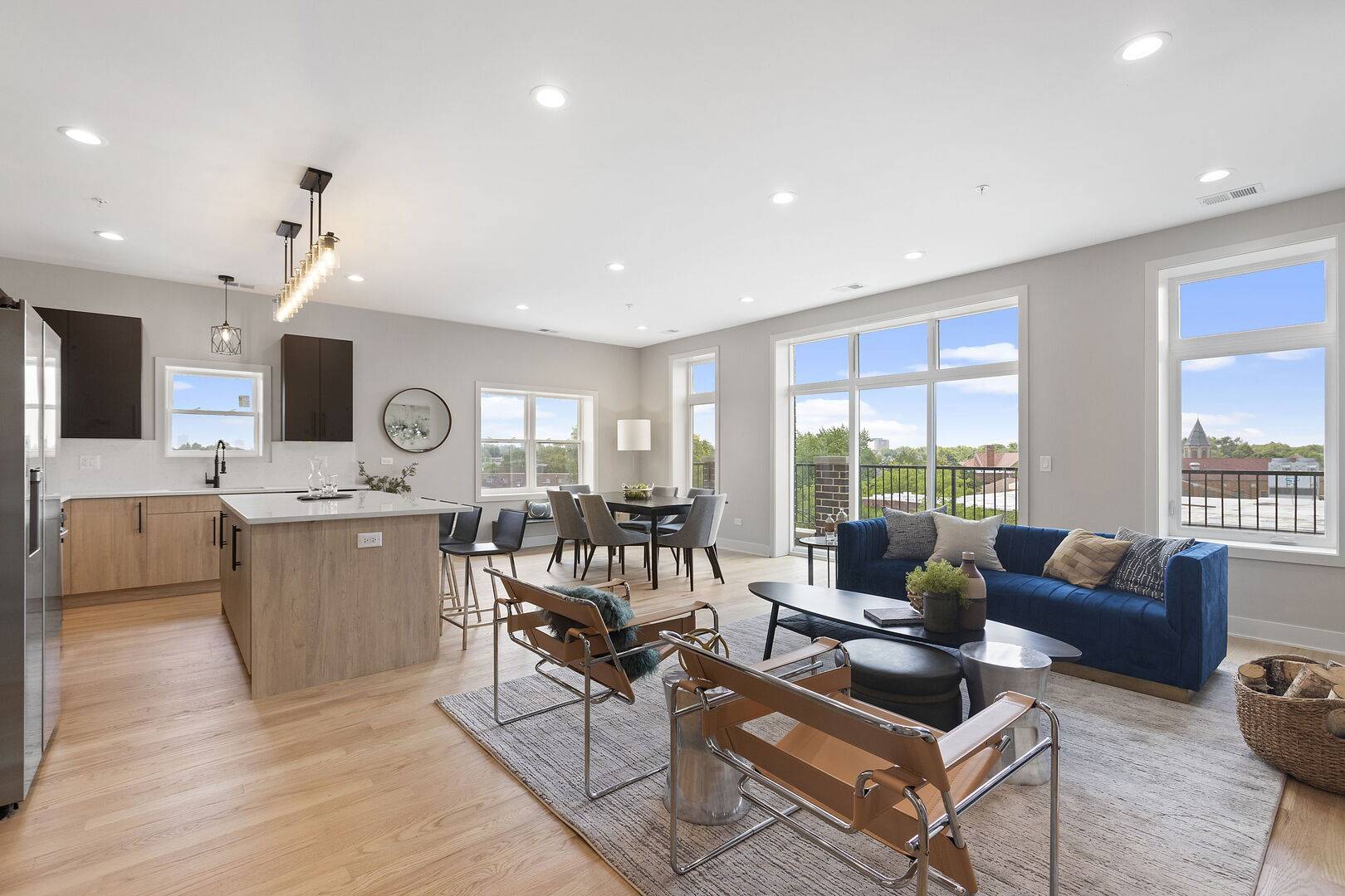 5689 N Lincoln AVE #4S, Chicago, IL 60659