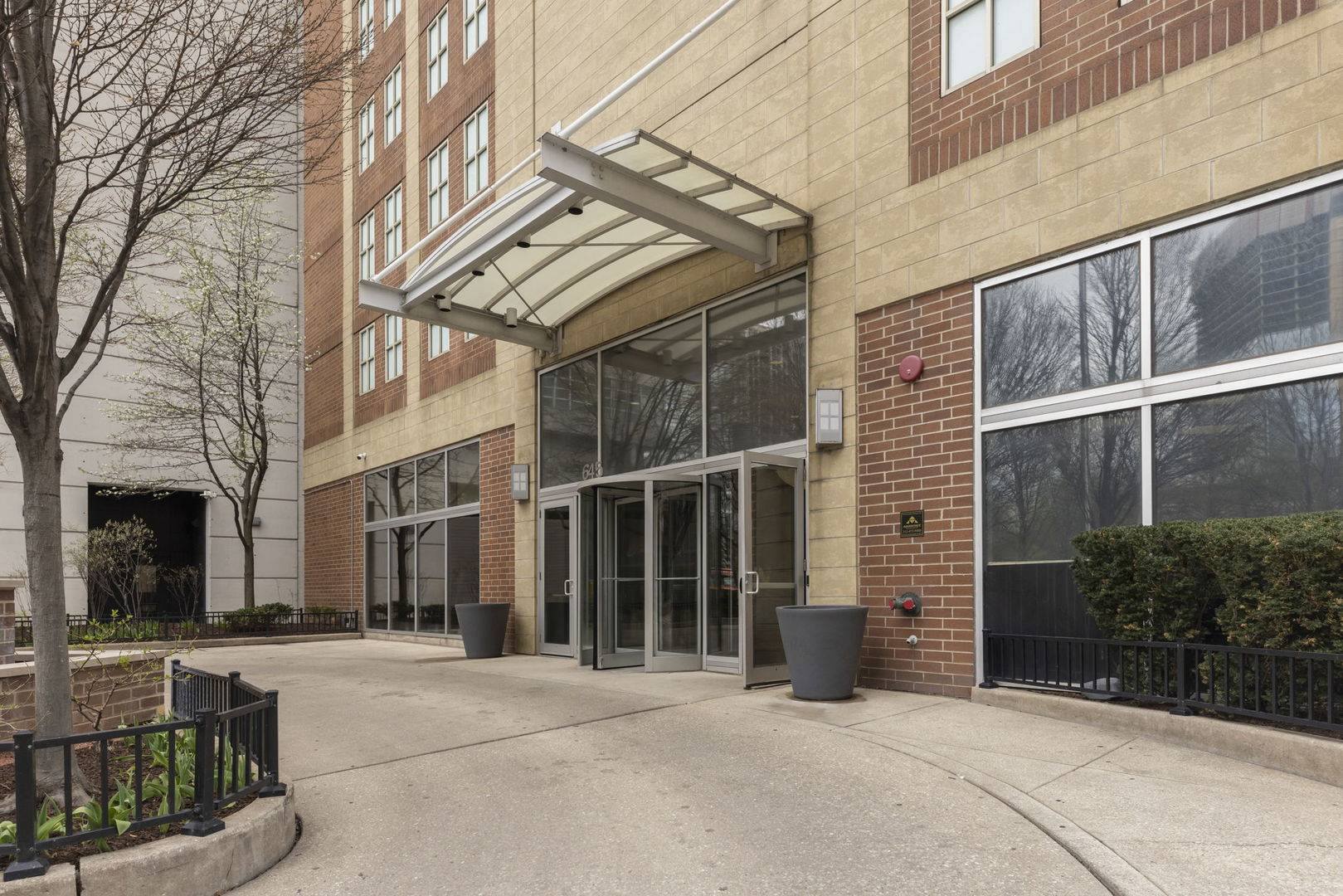 645 N Kingsbury ST #2202, Chicago, IL 60654