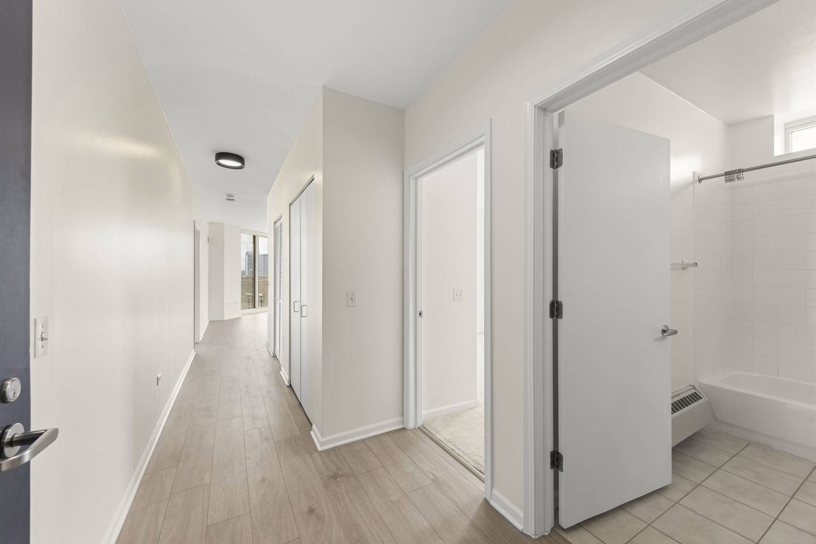 645 N Kingsbury ST #2202, Chicago, IL 60654