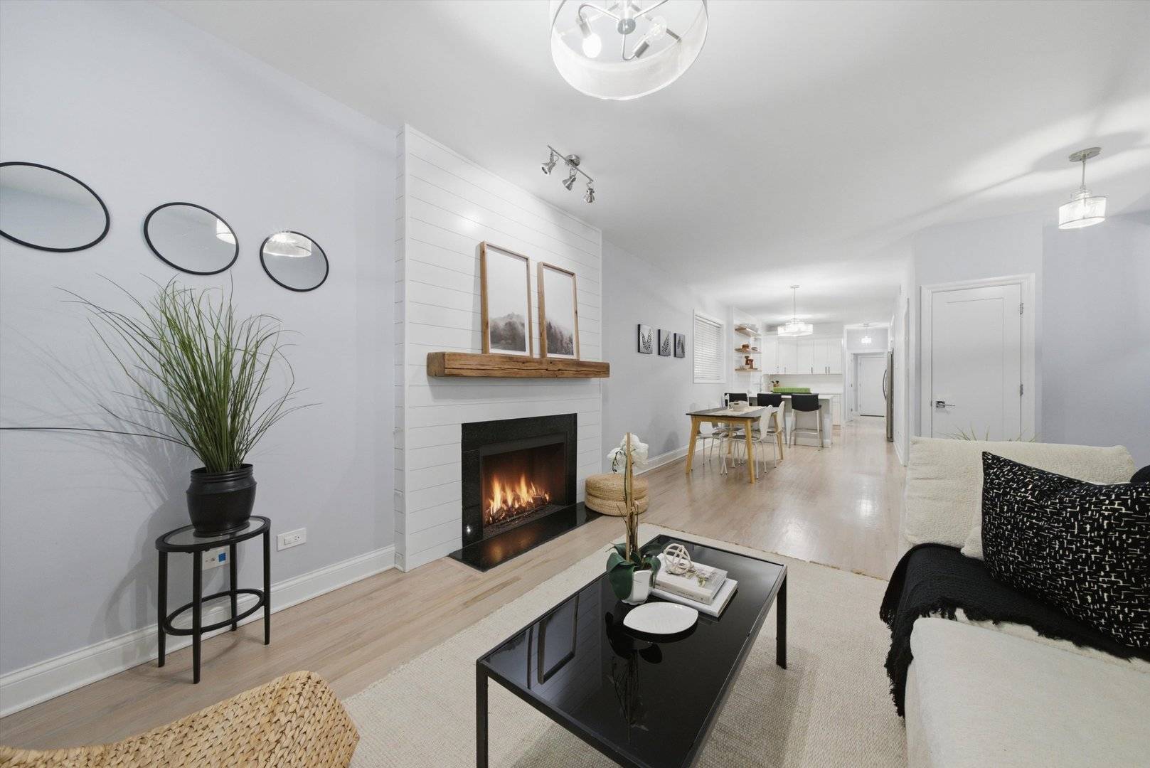 1457 W Fry ST #1, Chicago, IL 60642