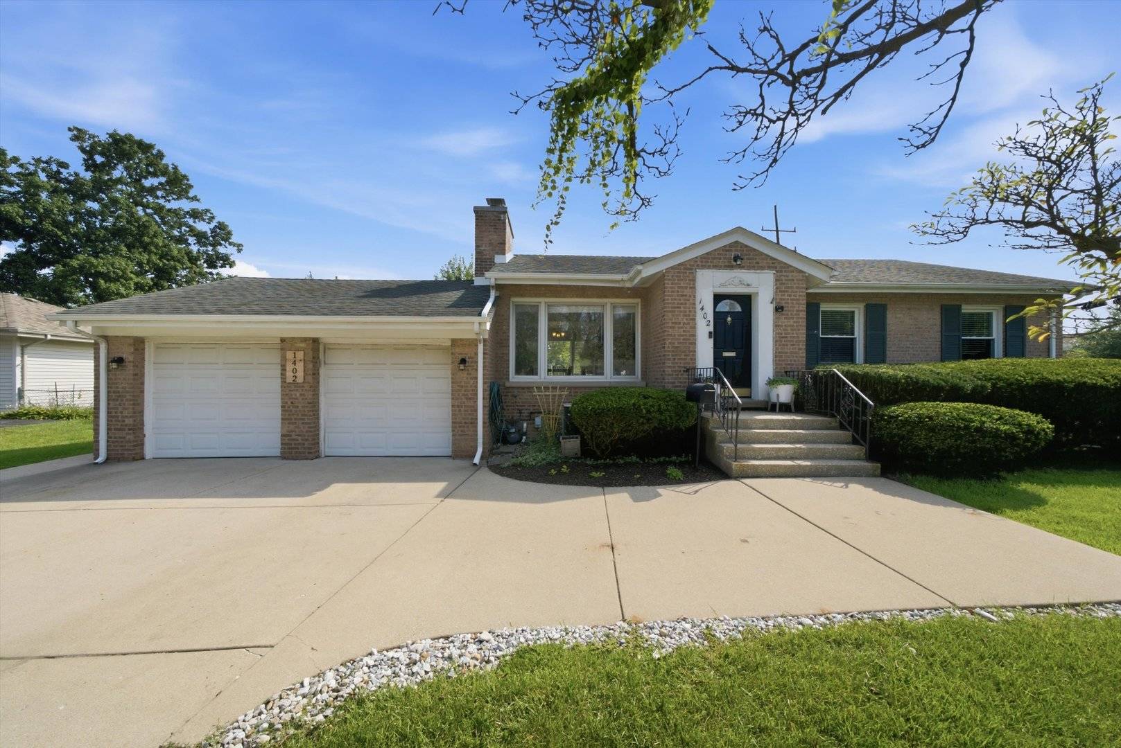 1402 E Evergreen ST, Wheaton, IL 60187