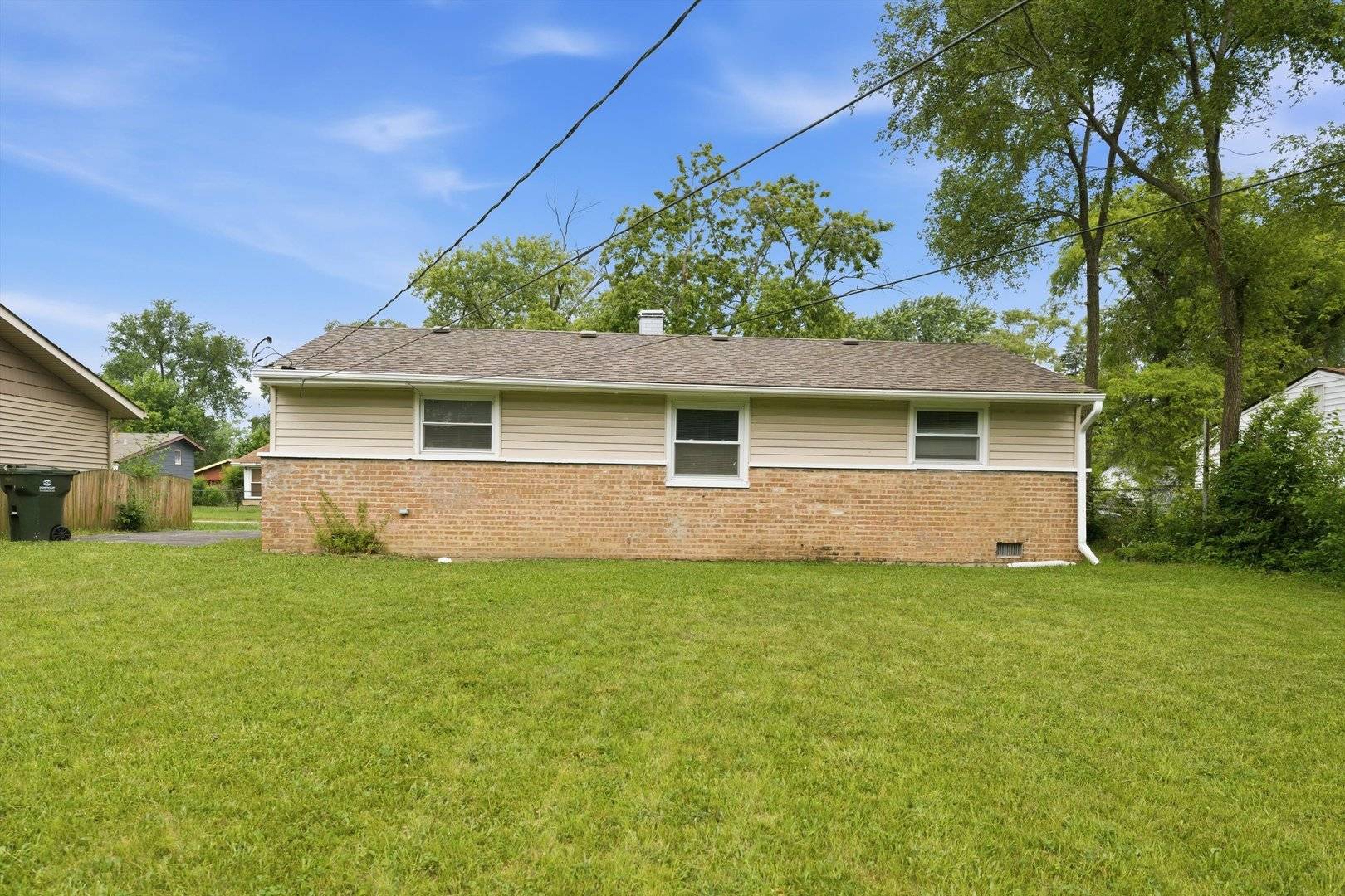 16551 Plymouth DR, Markham, IL 60428