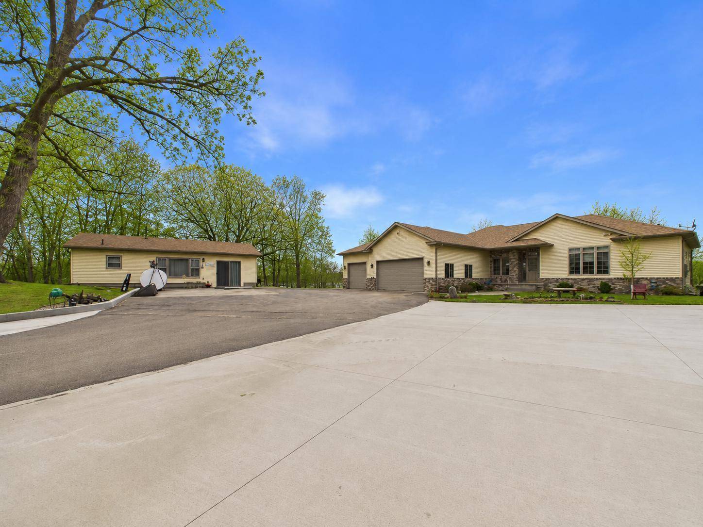 18559 Empire TRL, Burtrum, MN 56318