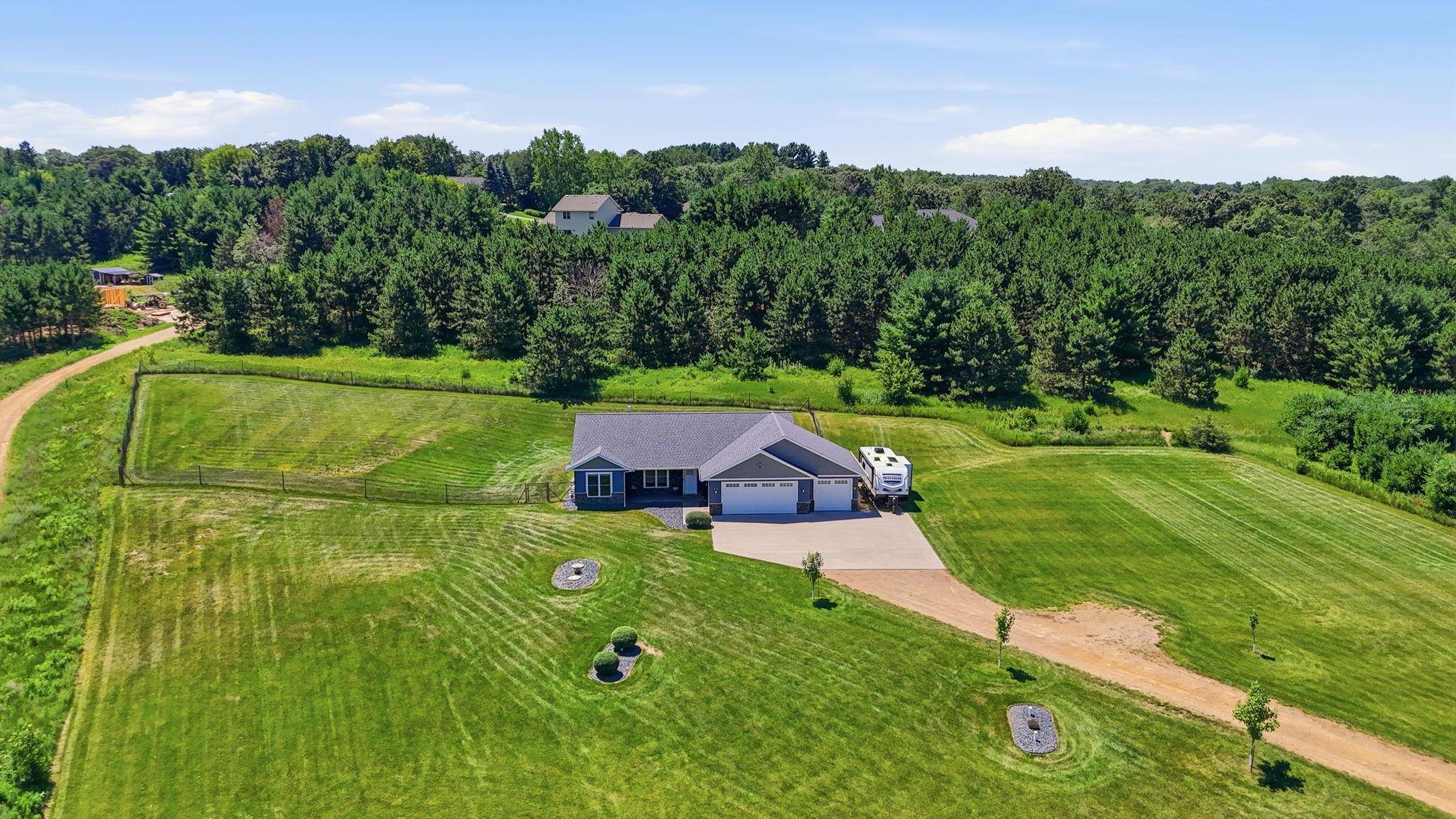 911 67th AVE, Hudson, WI 54016