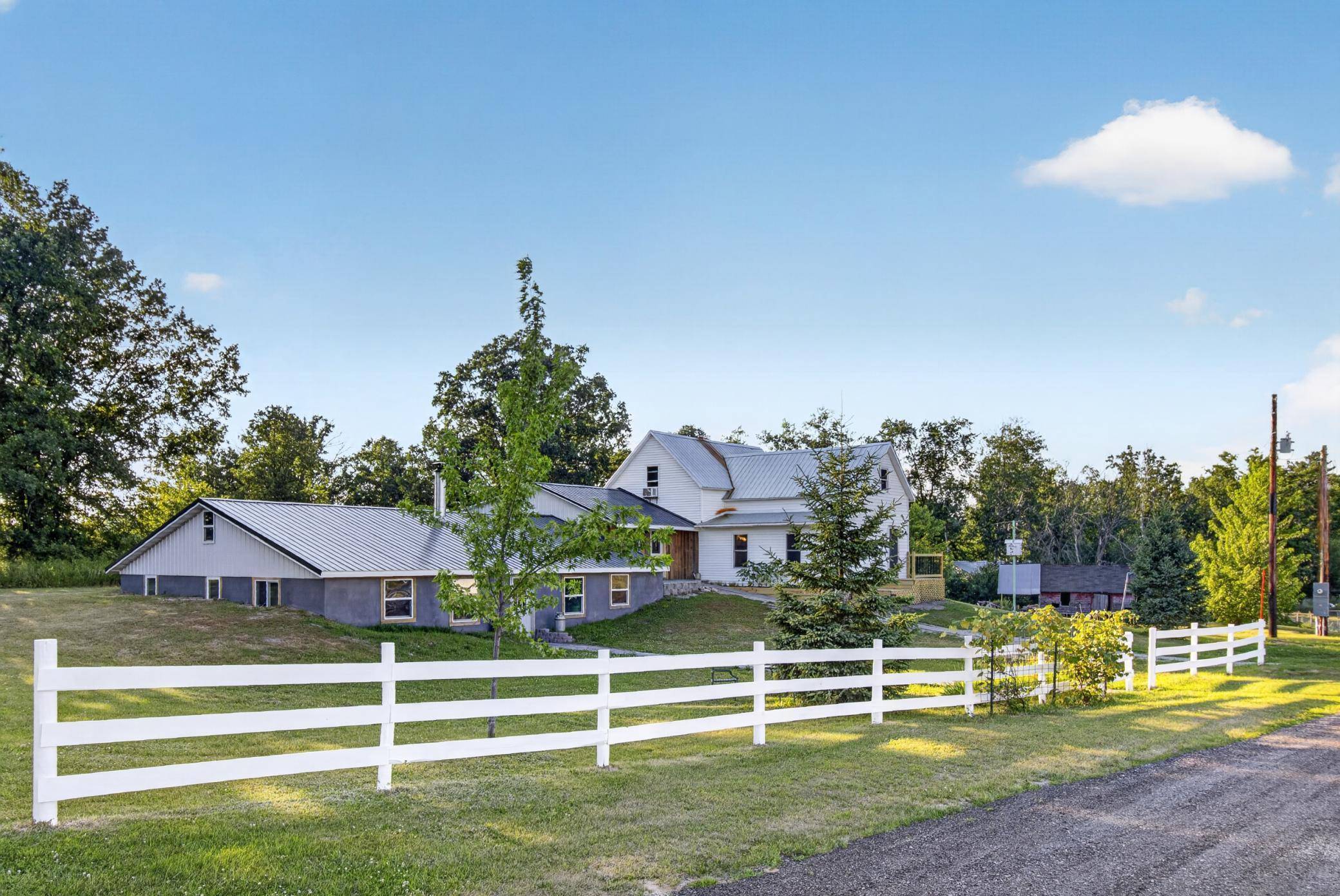 40226 160th Street, Frazee, MN 56544