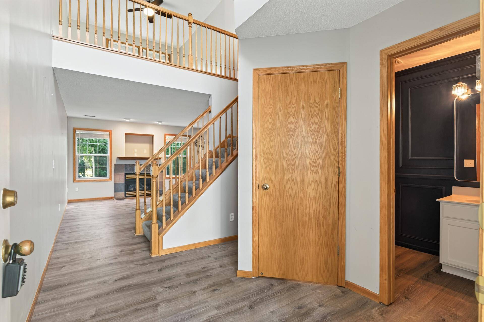 9236 Merrimac LN N, Maple Grove, MN 55311