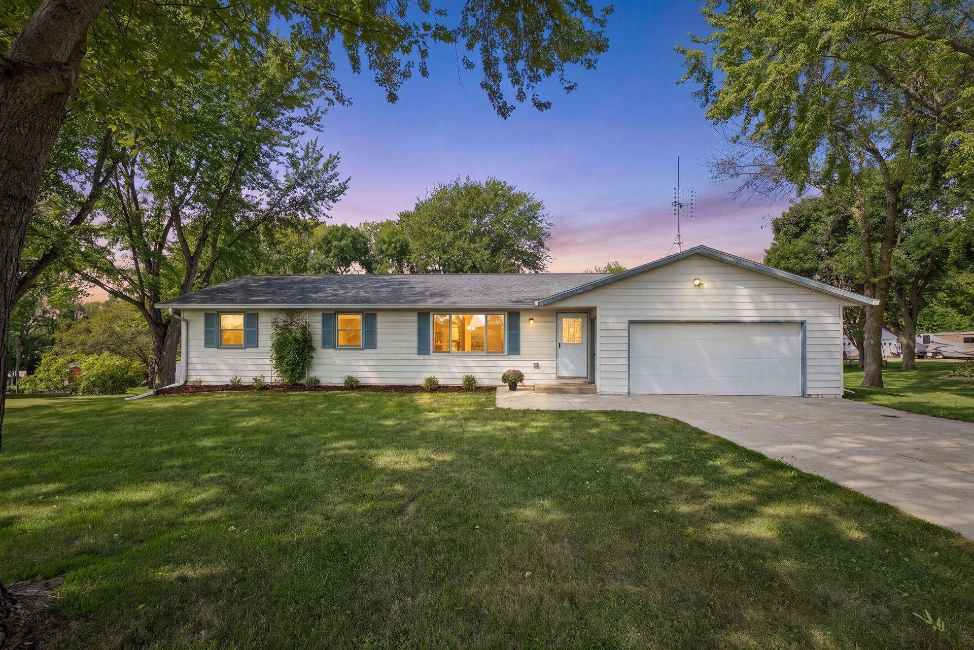 8887 Reitz Lake RD, Waconia, MN 55387