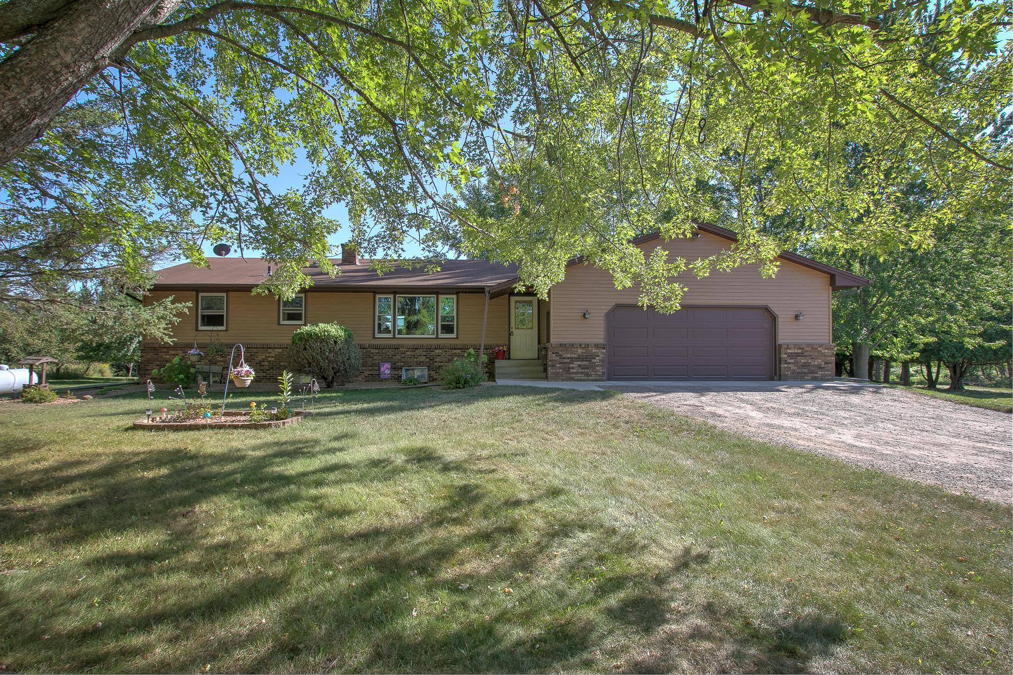 4444 297th AVE NE, Isanti, MN 55040