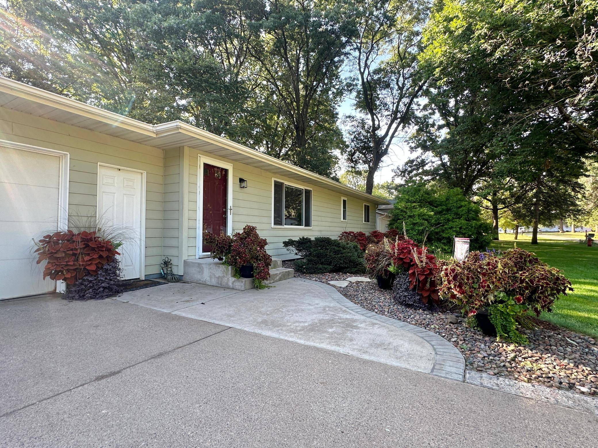 2851 E 119th ST, Chippewa Falls, WI 54729