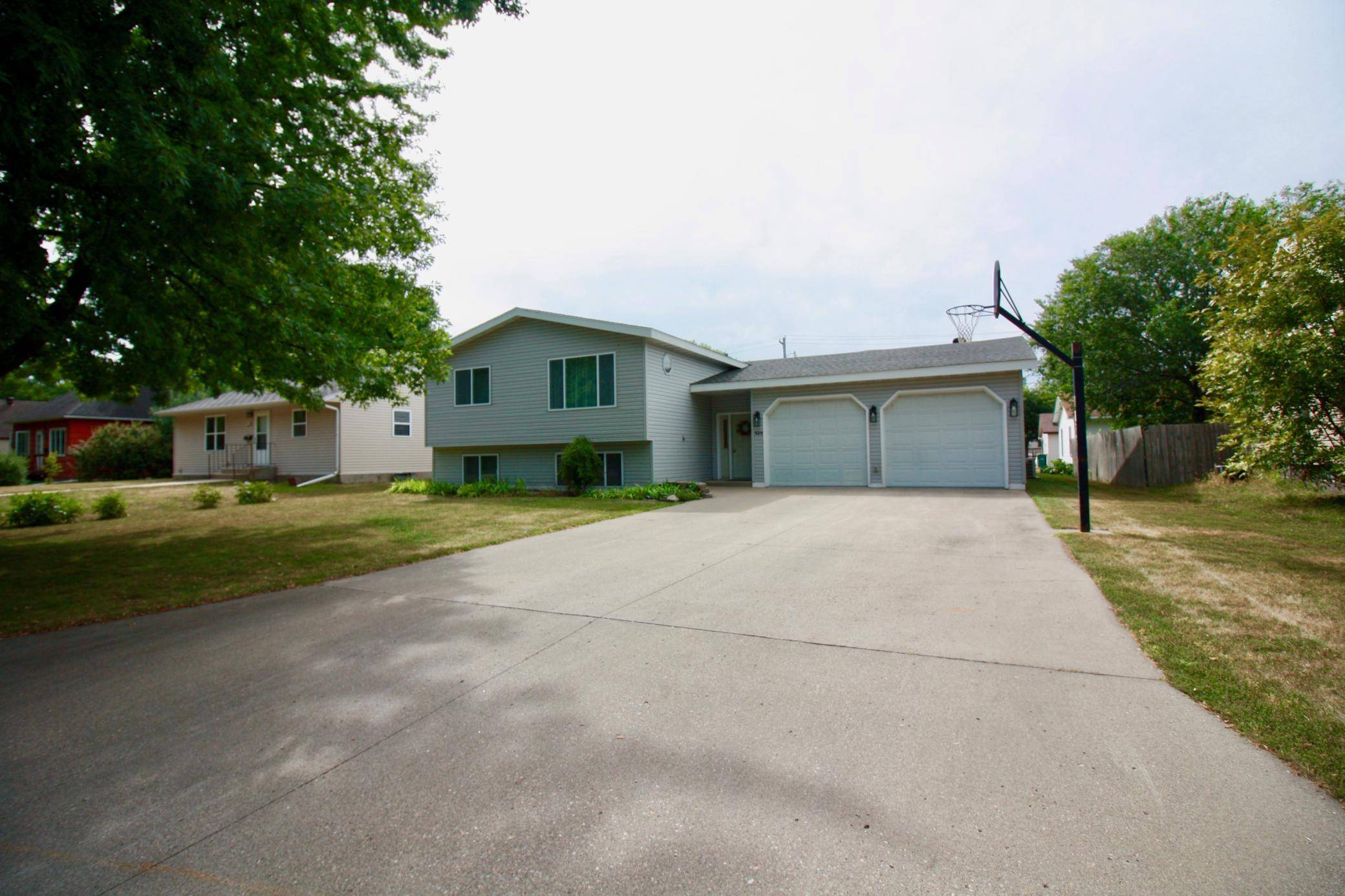 525 12th ST N, Breckenridge, MN 56520