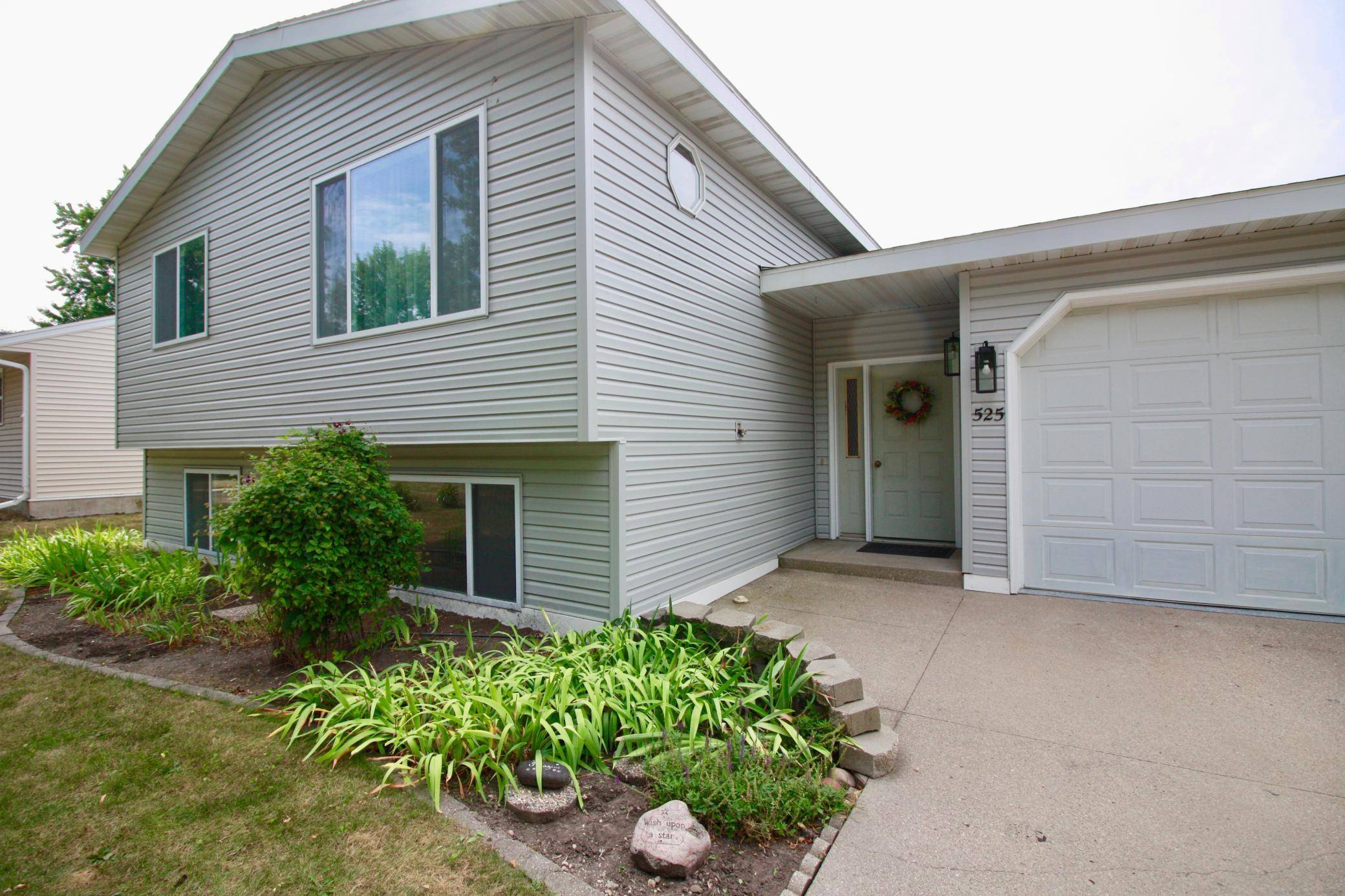 525 12th ST N, Breckenridge, MN 56520