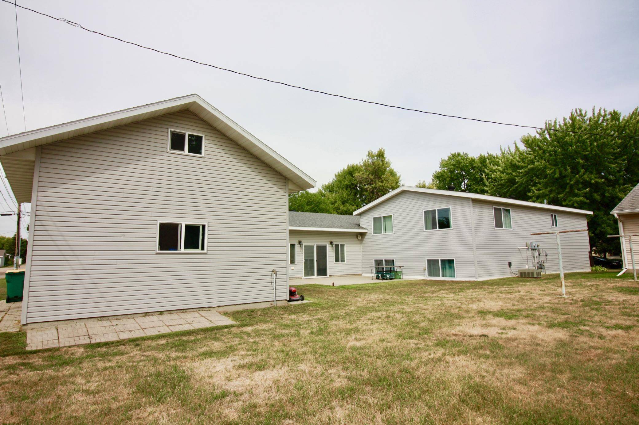 525 12th ST N, Breckenridge, MN 56520