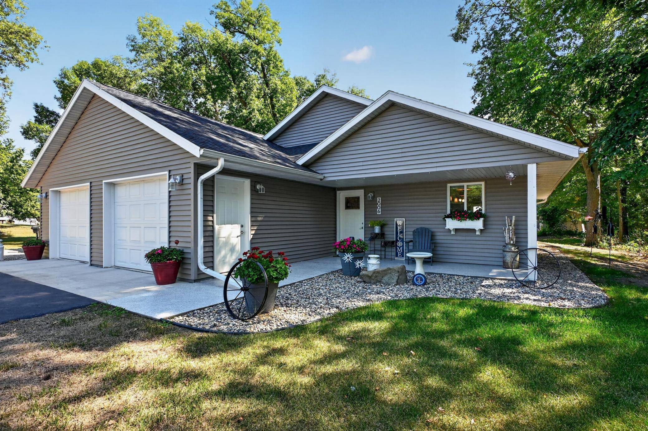 2006 Woodland Park DR NE, Alexandria, MN 56308