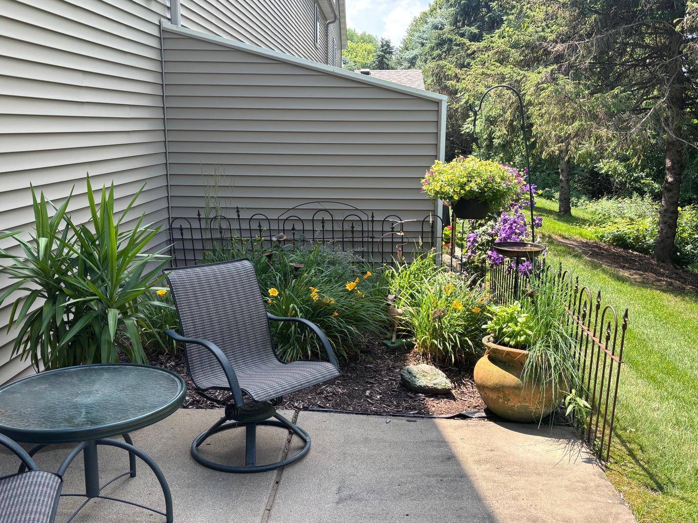 3341 Jansen WAY, Vadnais Heights, MN 55127