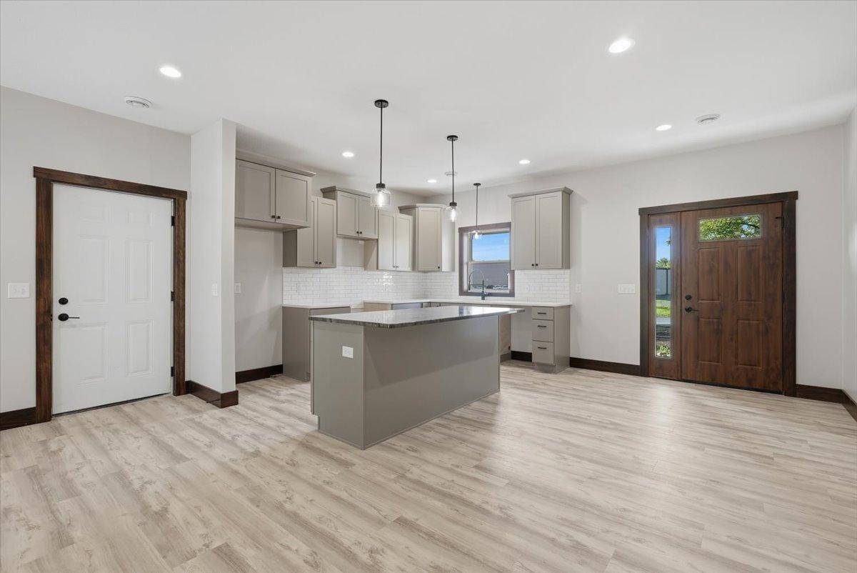 211 Sixth AVE, Clear Lake, WI 54005
