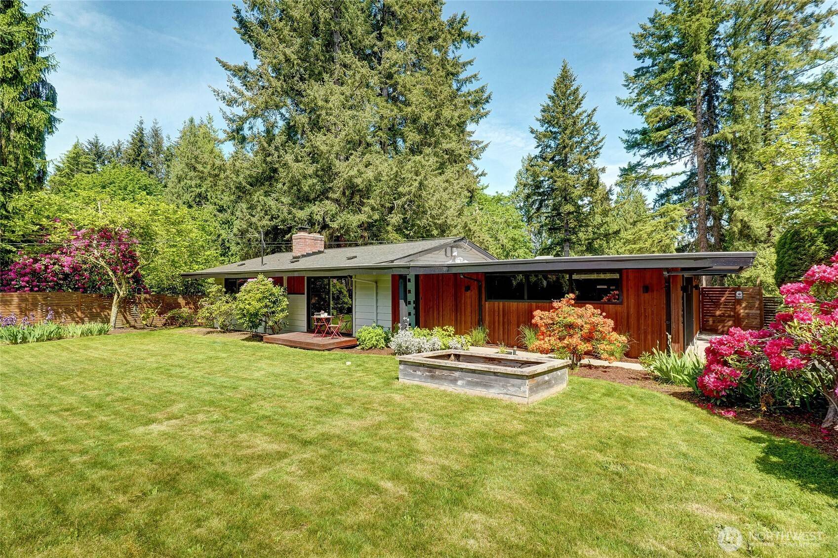 17050 NE 95th ST, Redmond, WA 98052