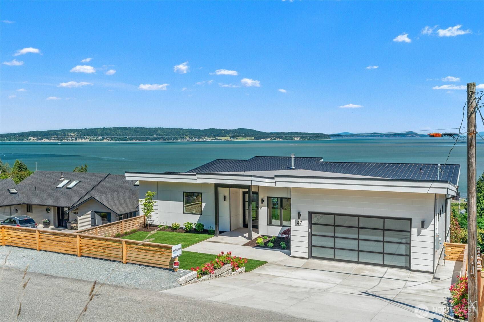 47 Conley DR, Camano Island, WA 98282