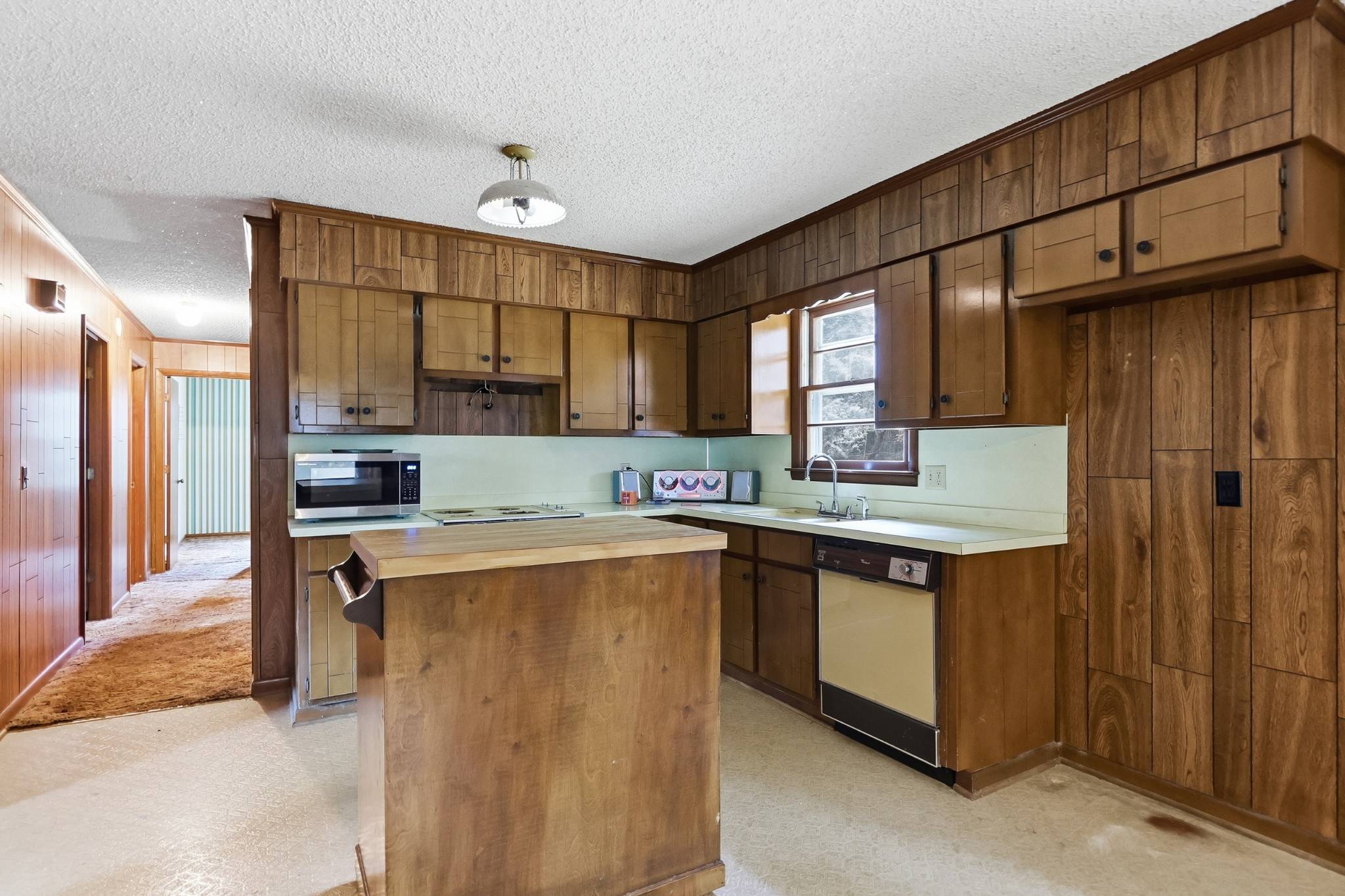 76 Gay Rd, Mcminnville, TN 37110