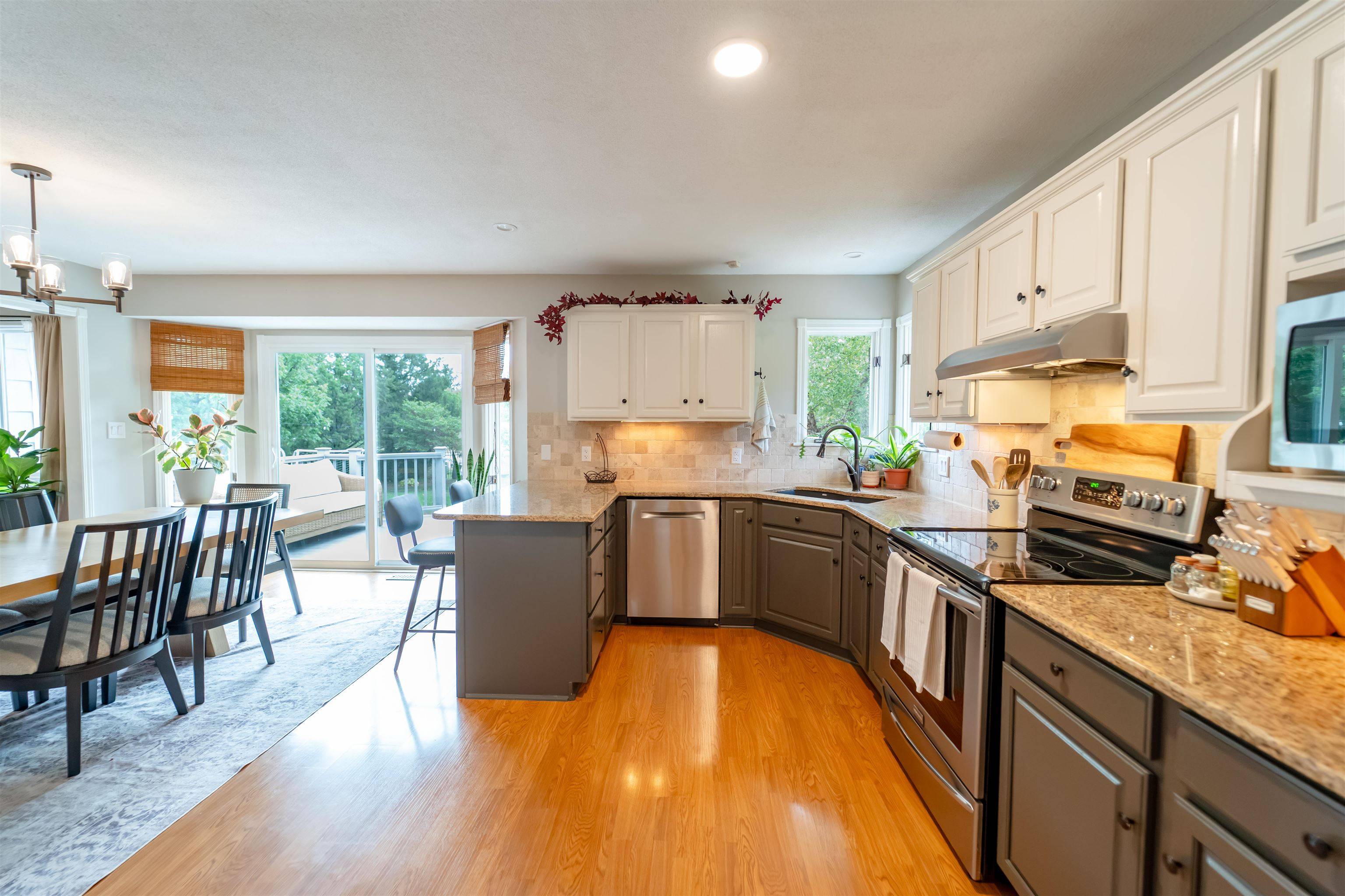 2525 W Keywest Ct, Wichita, KS 67204