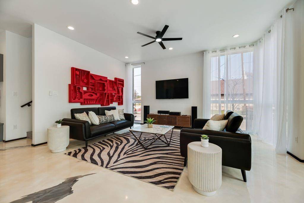 3415 Chihuahua Avenue, Dallas, TX 75212