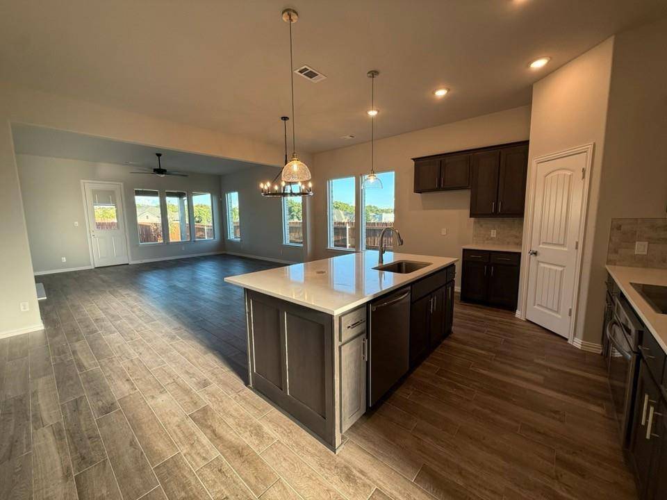 504 Vista Ridge Drive, Weatherford, TX 76087