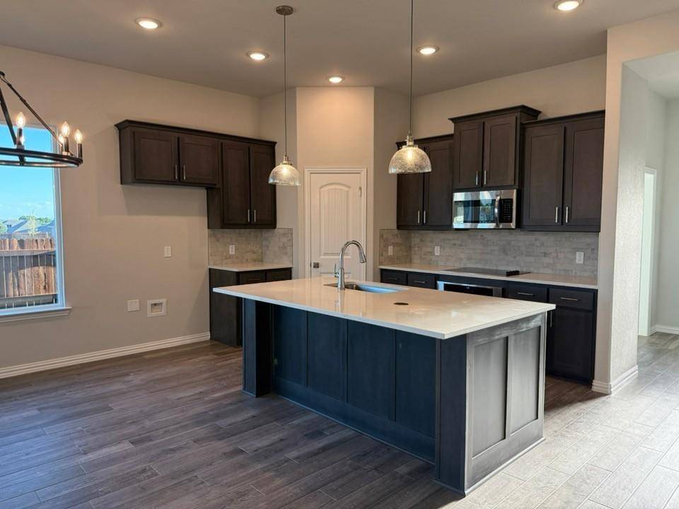504 Vista Ridge Drive, Weatherford, TX 76087