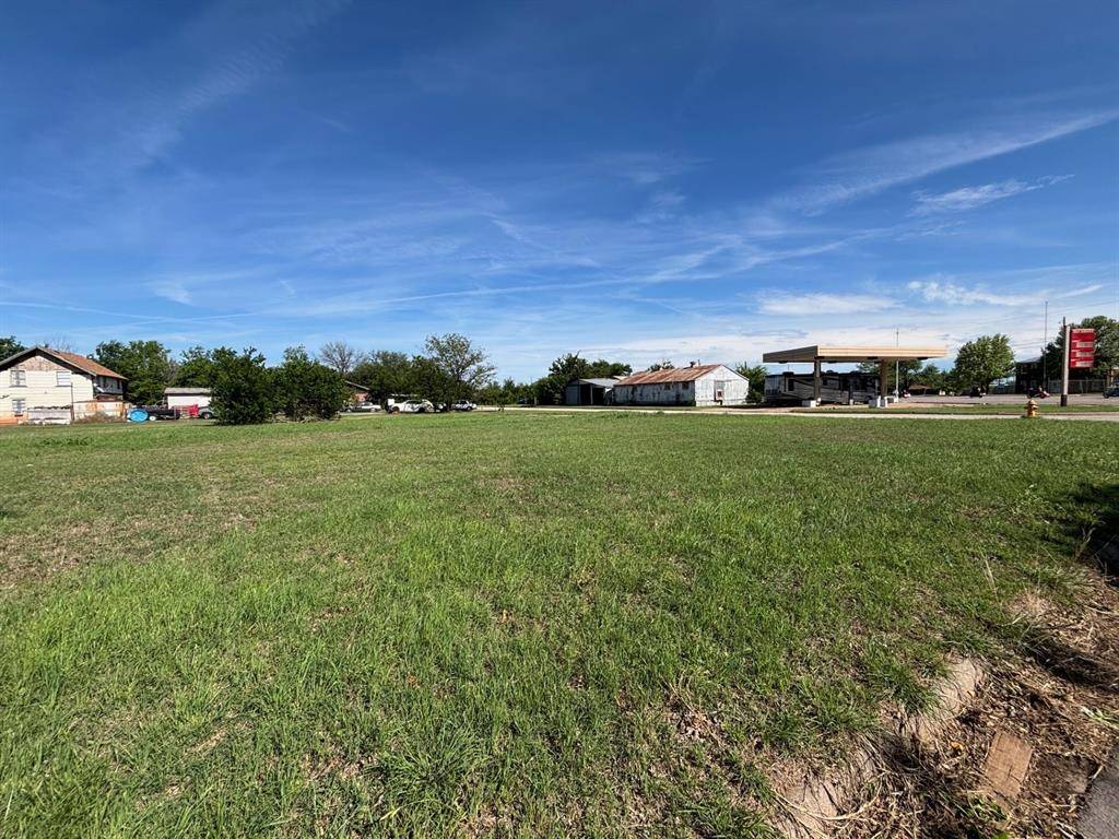 1215 N 1st Street, Wichita Falls, TX 76306