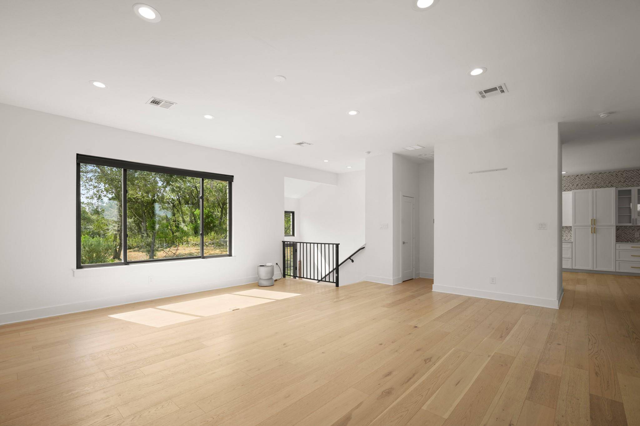 1703 Yaupon Valley RD, West Lake Hills, TX 78746