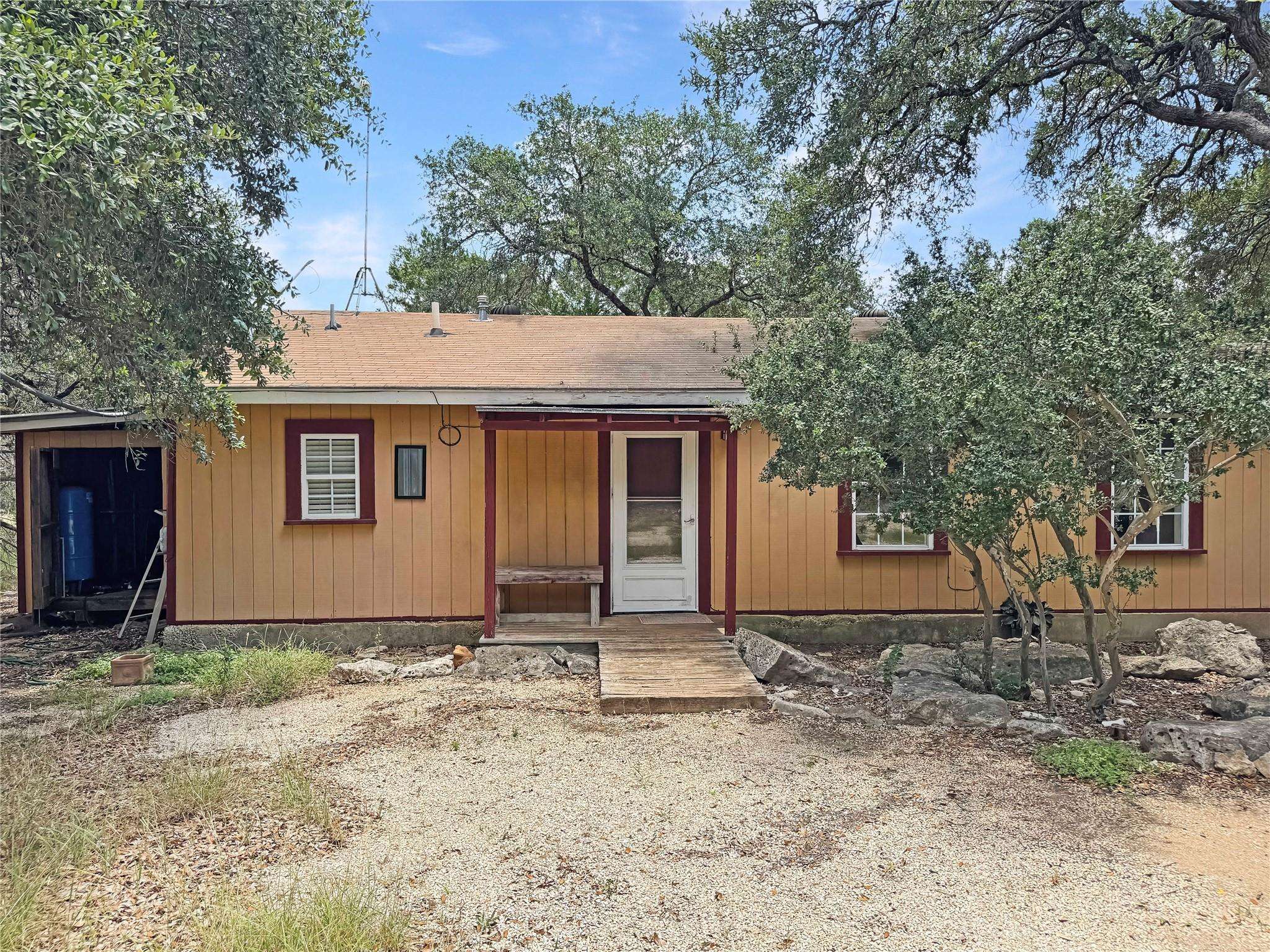 1101 Days End RD, Wimberley, TX 78676