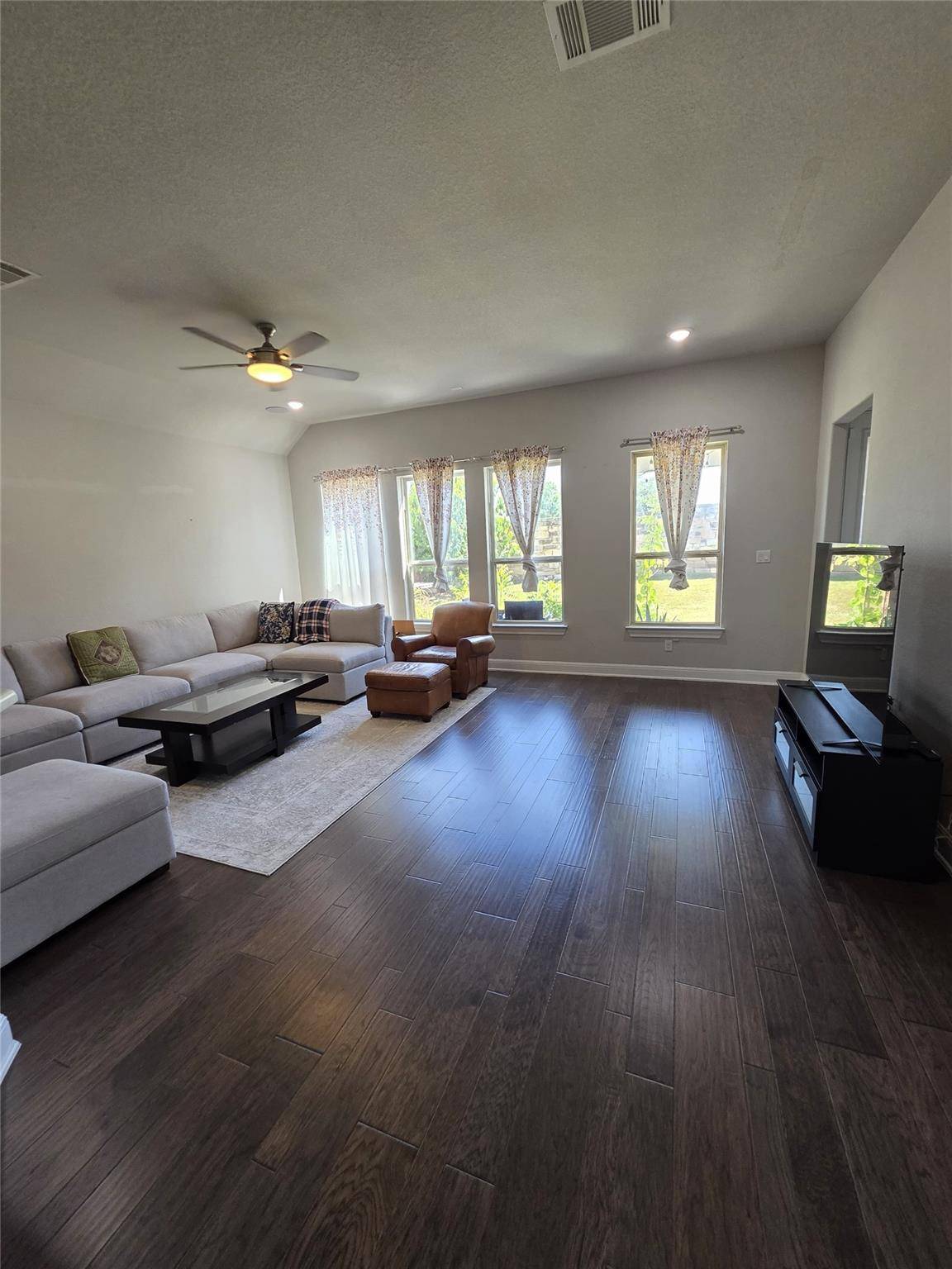 2637 Enza DR, Round Rock, TX 78665