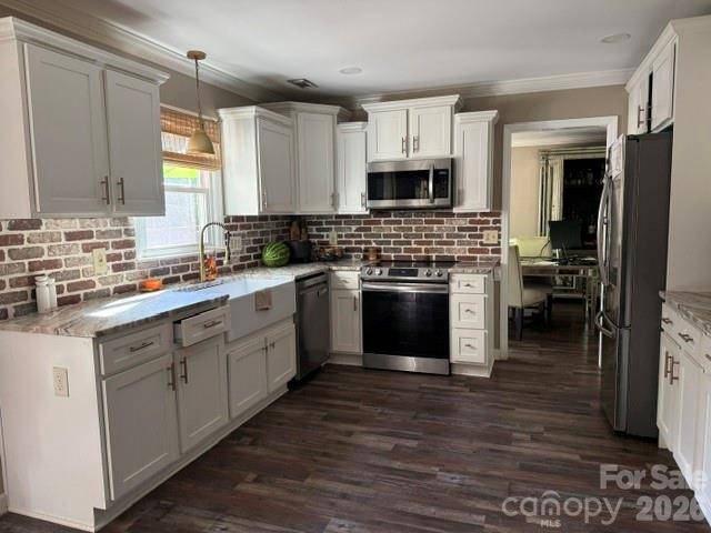 3709 Stoneglen PATH, Charlotte, NC 28269