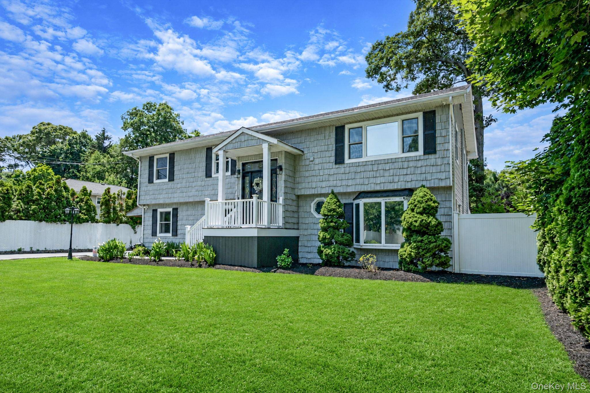 146 Rose DR, Ronkonkoma, NY 11779