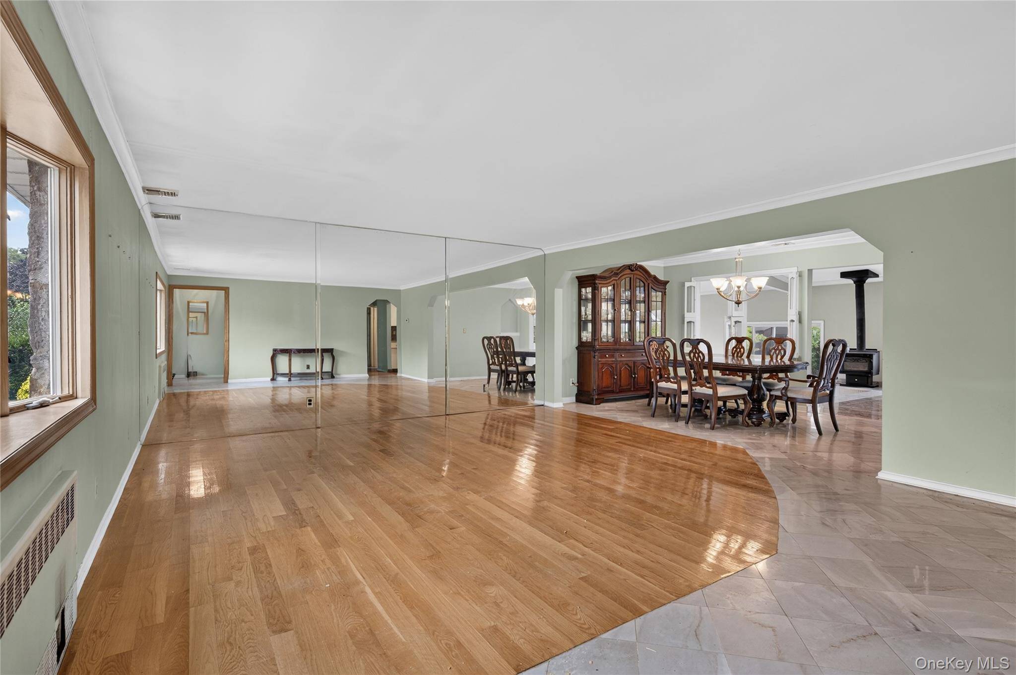 146 Longwood AVE, Westbury, NY 11590