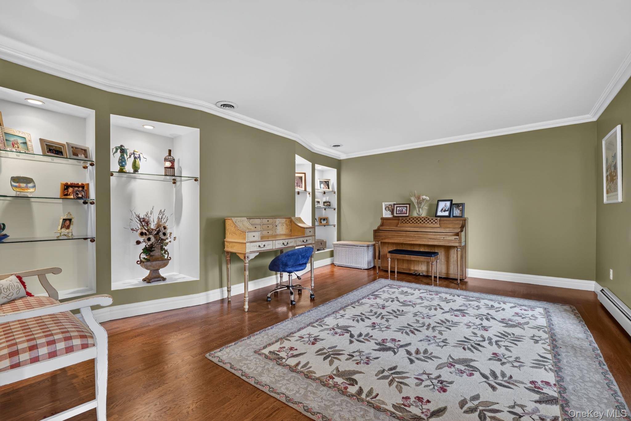 14 Lowell DR, New City, NY 10956