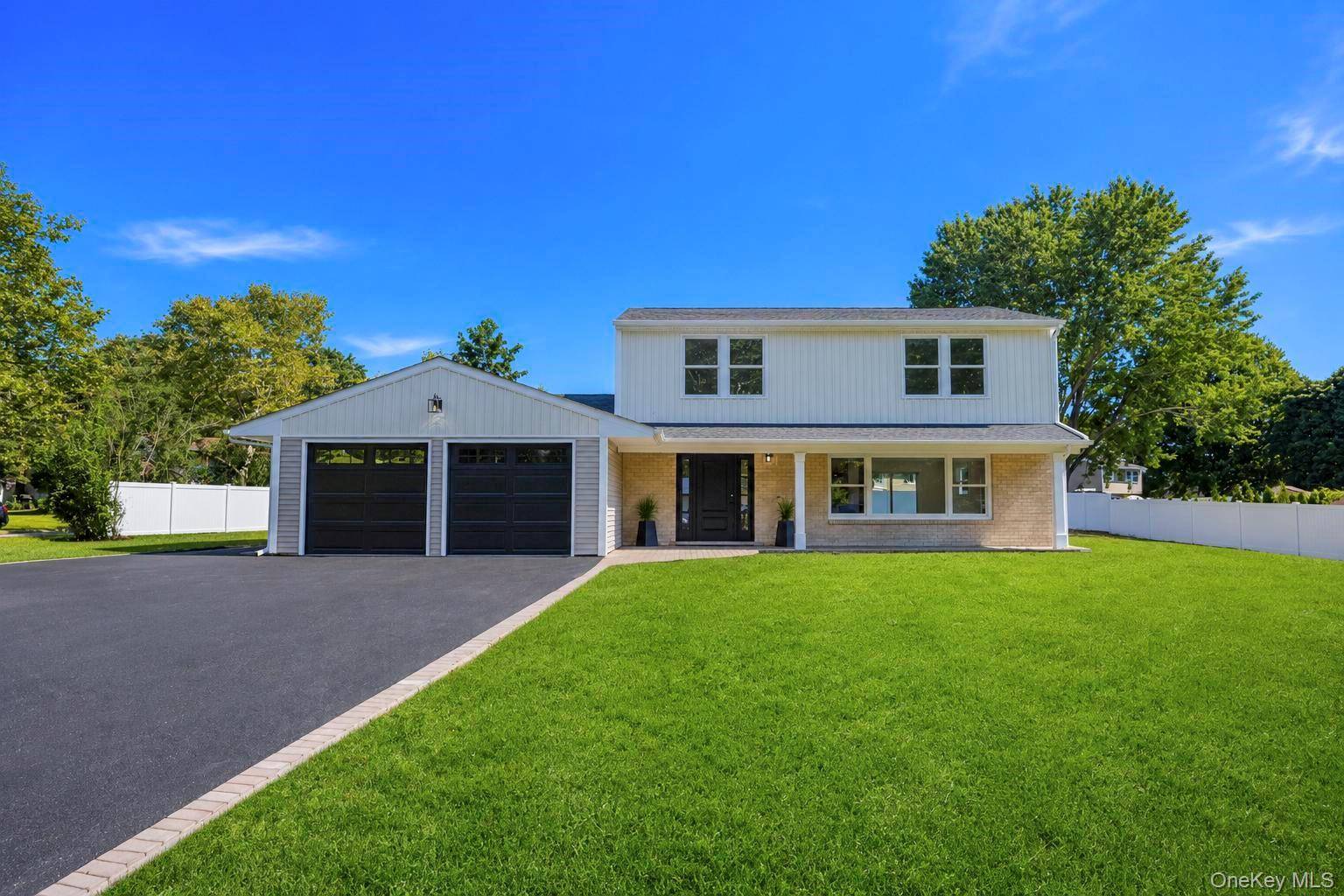 25 Crater Lake DR, Coram, NY 11727