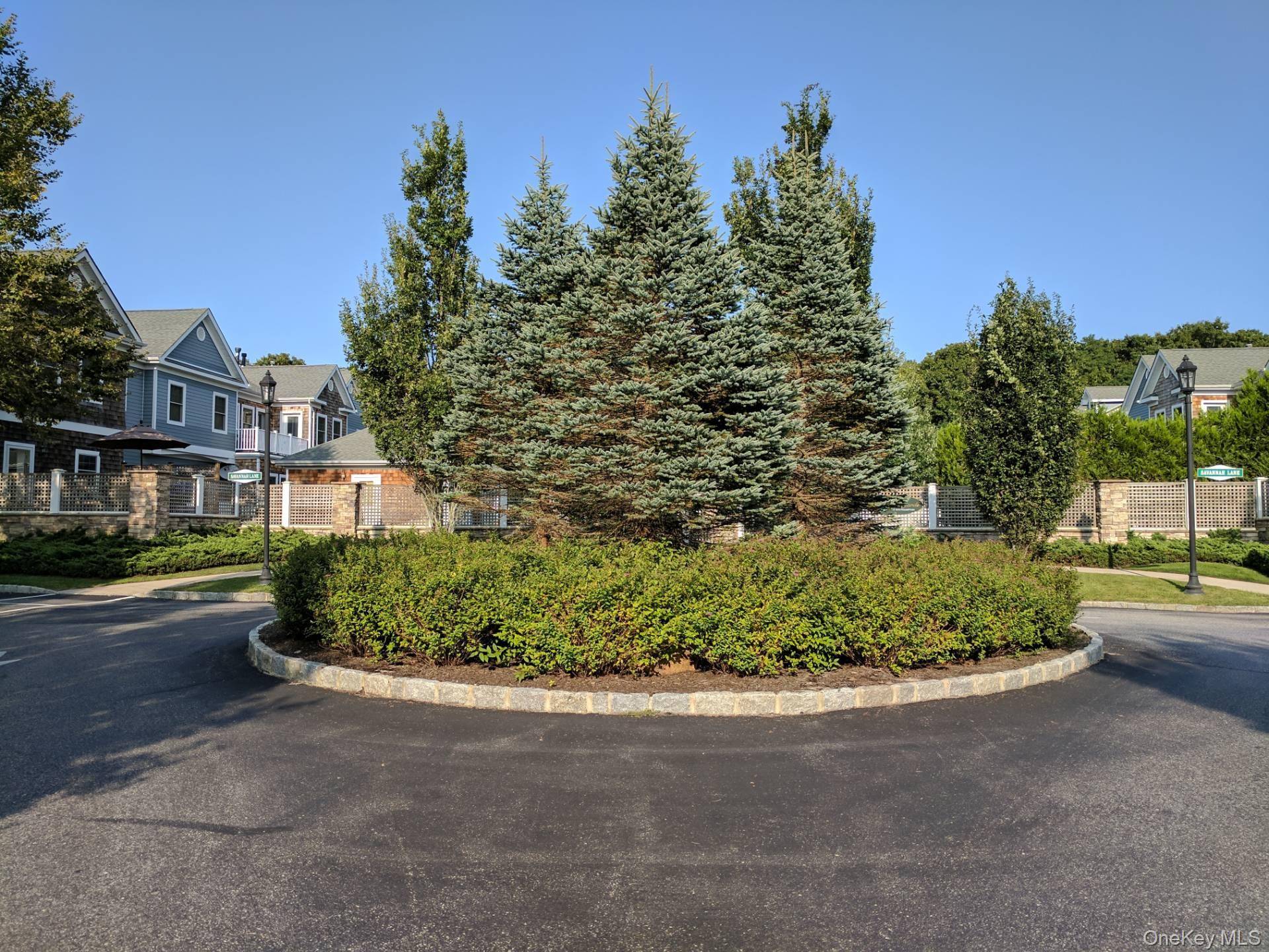 28 Andrew Court, Southampton, NY 11968