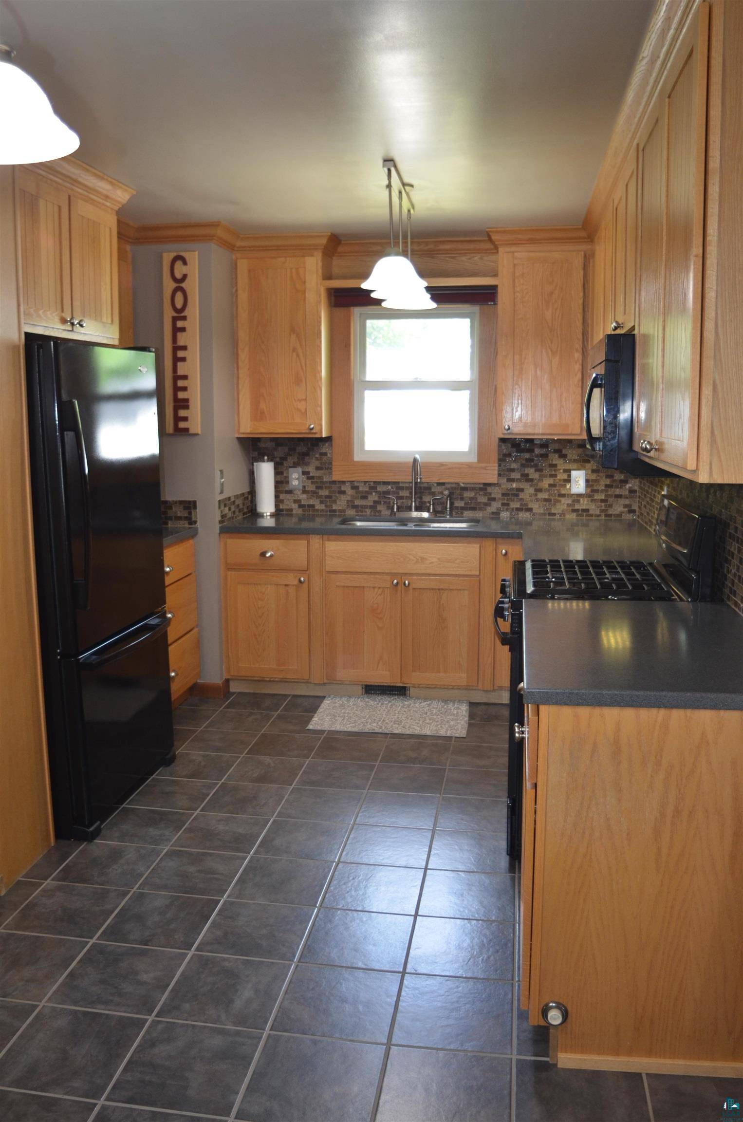 808 6th St, Moose Lake, MN 55767