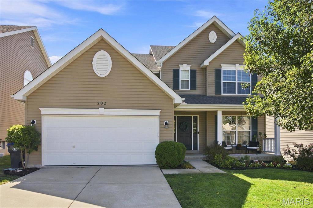 202 Wyndtrace CT, Lake St Louis, MO 63367
