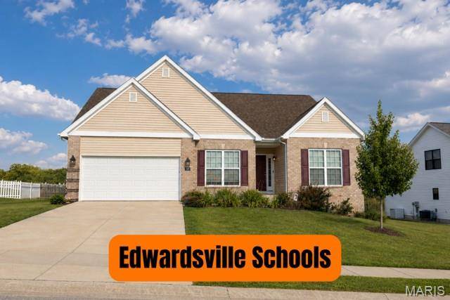 207 Grand Rapids LN, Edwardsville, IL 62025