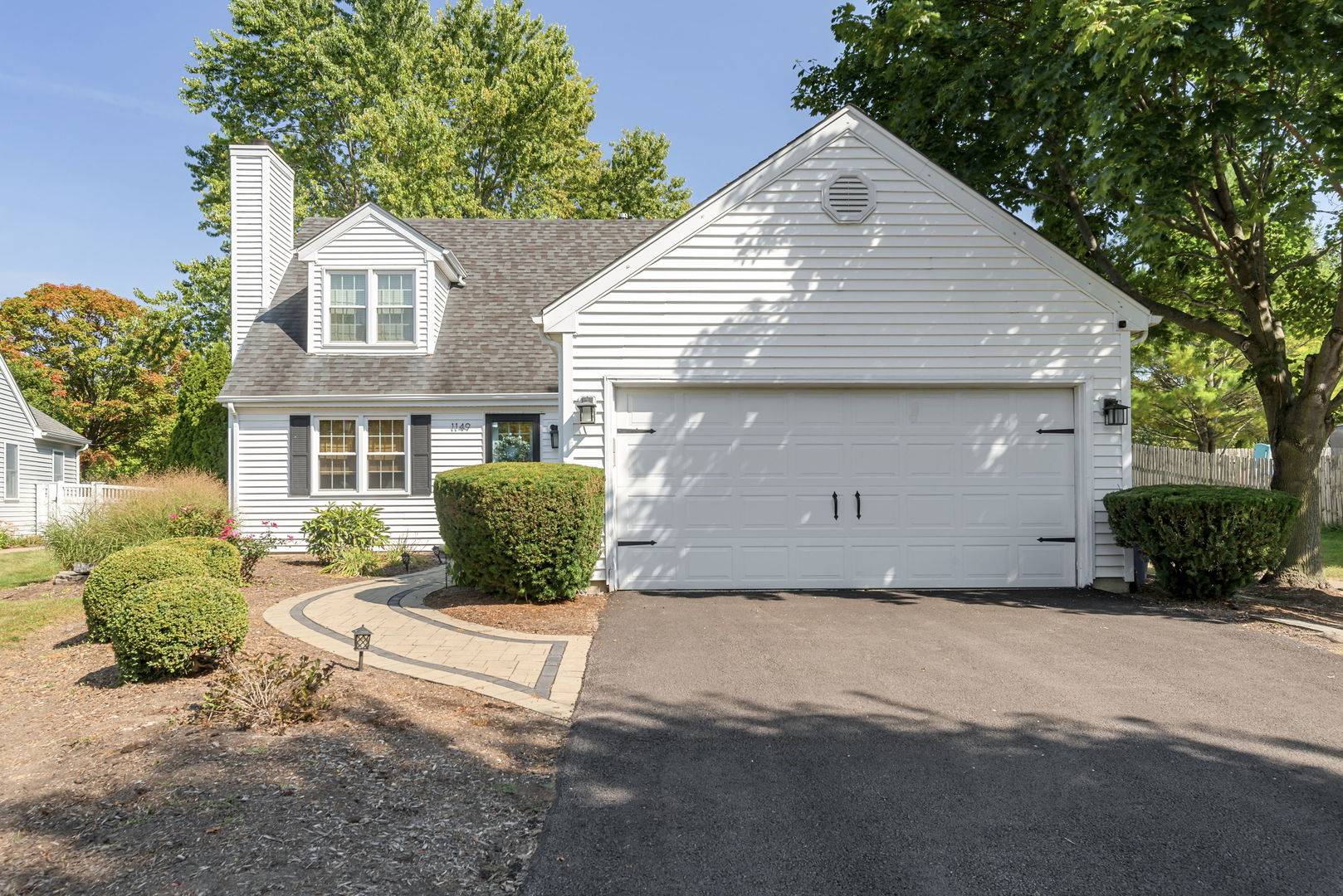 1149 Westfield CRSE, Geneva, IL 60134