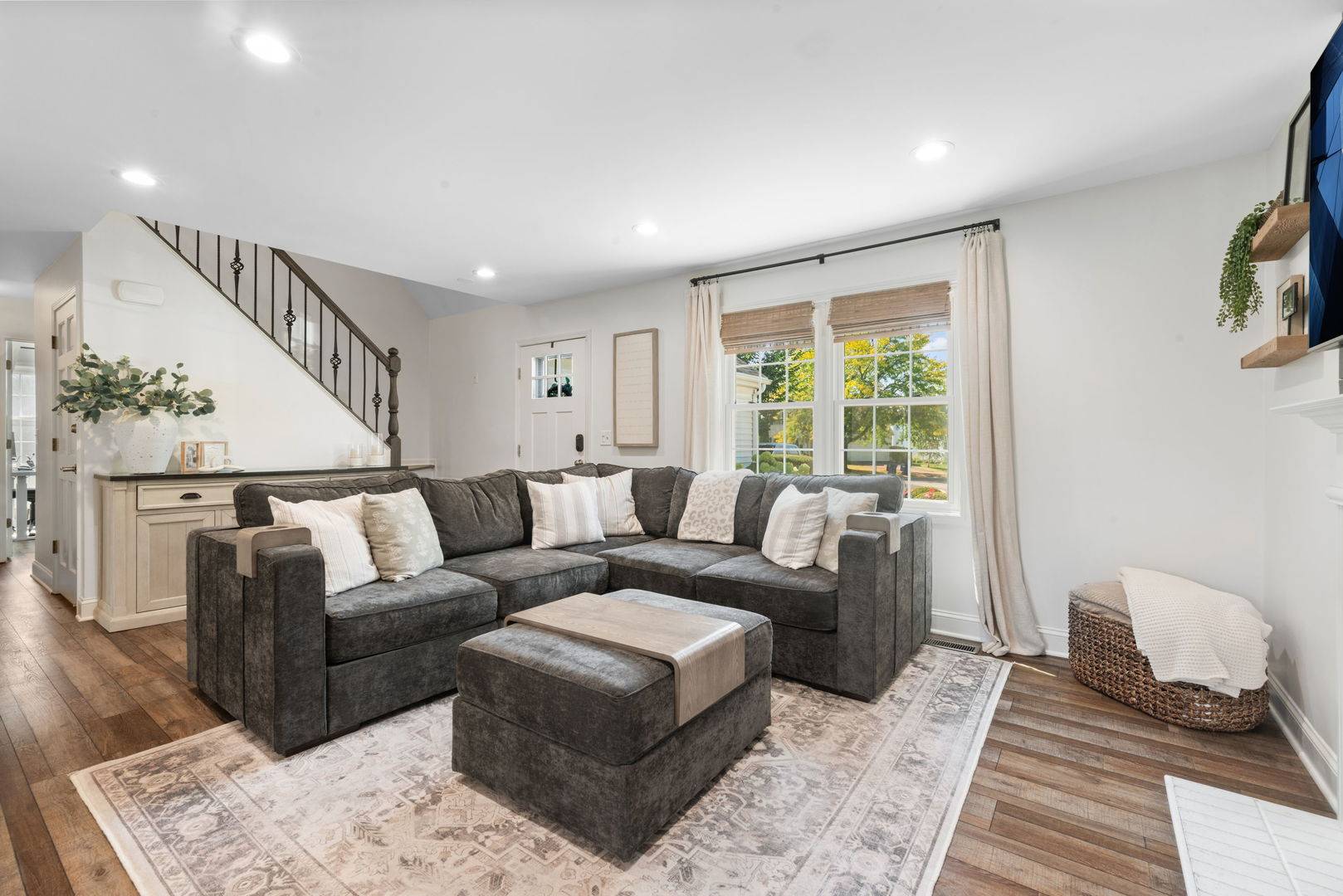 1149 Westfield CRSE, Geneva, IL 60134