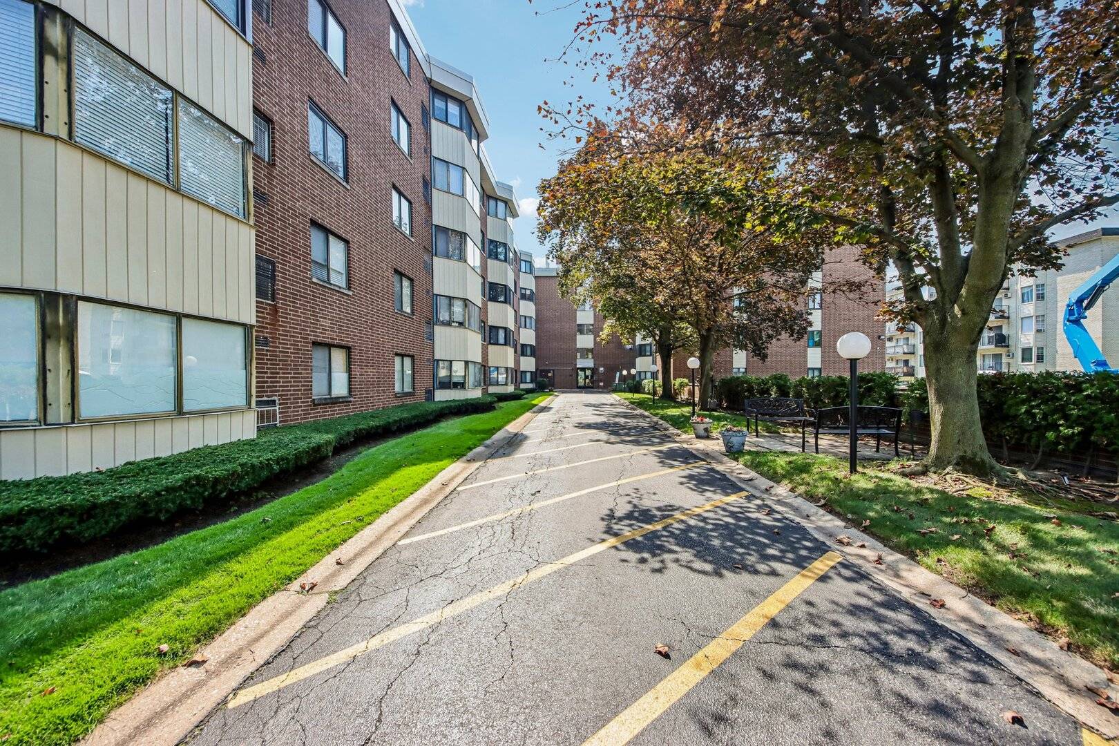 5500 Lincoln AVE #507W, Morton Grove, IL 60053