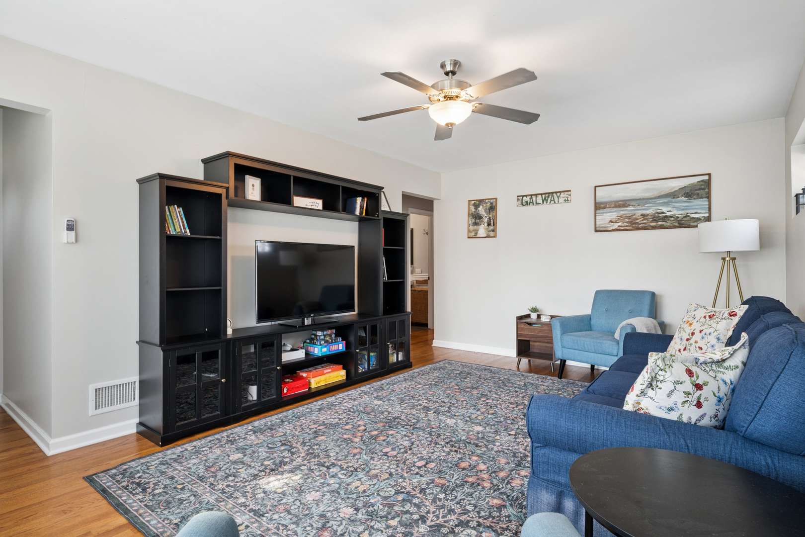 1430 Homestead RD, La Grange Park, IL 60526