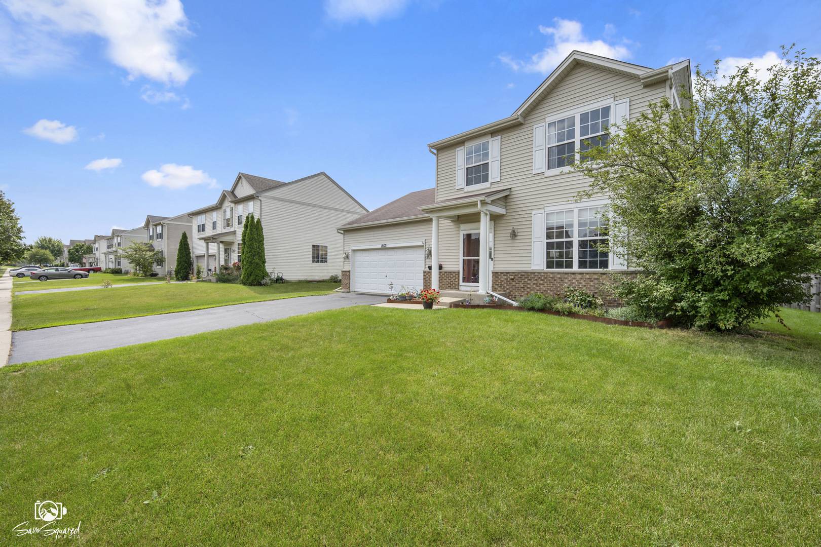 1603 Balboa DR, Minooka, IL 60447