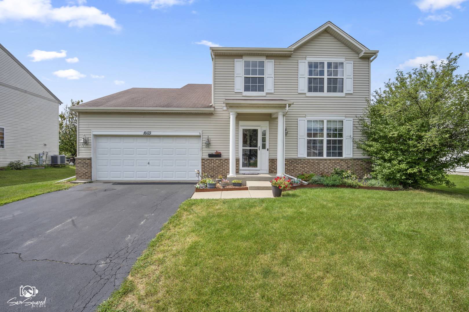 1603 Balboa DR, Minooka, IL 60447