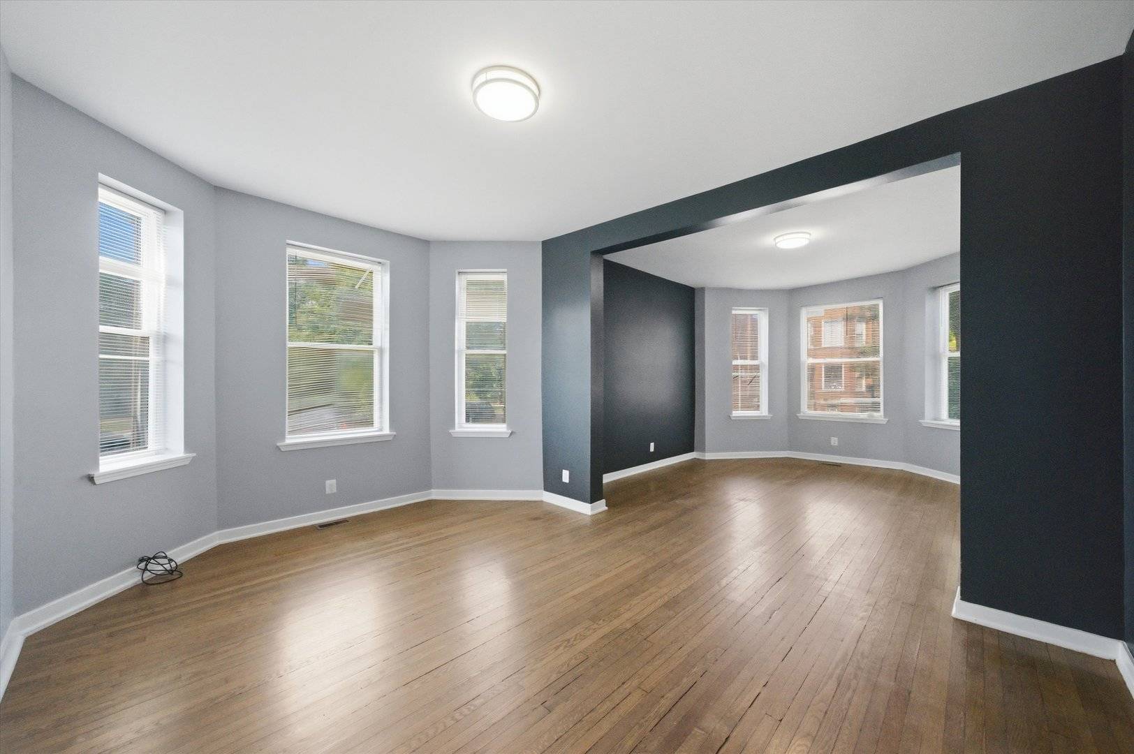 1656 S TROY ST, Chicago, IL 60623