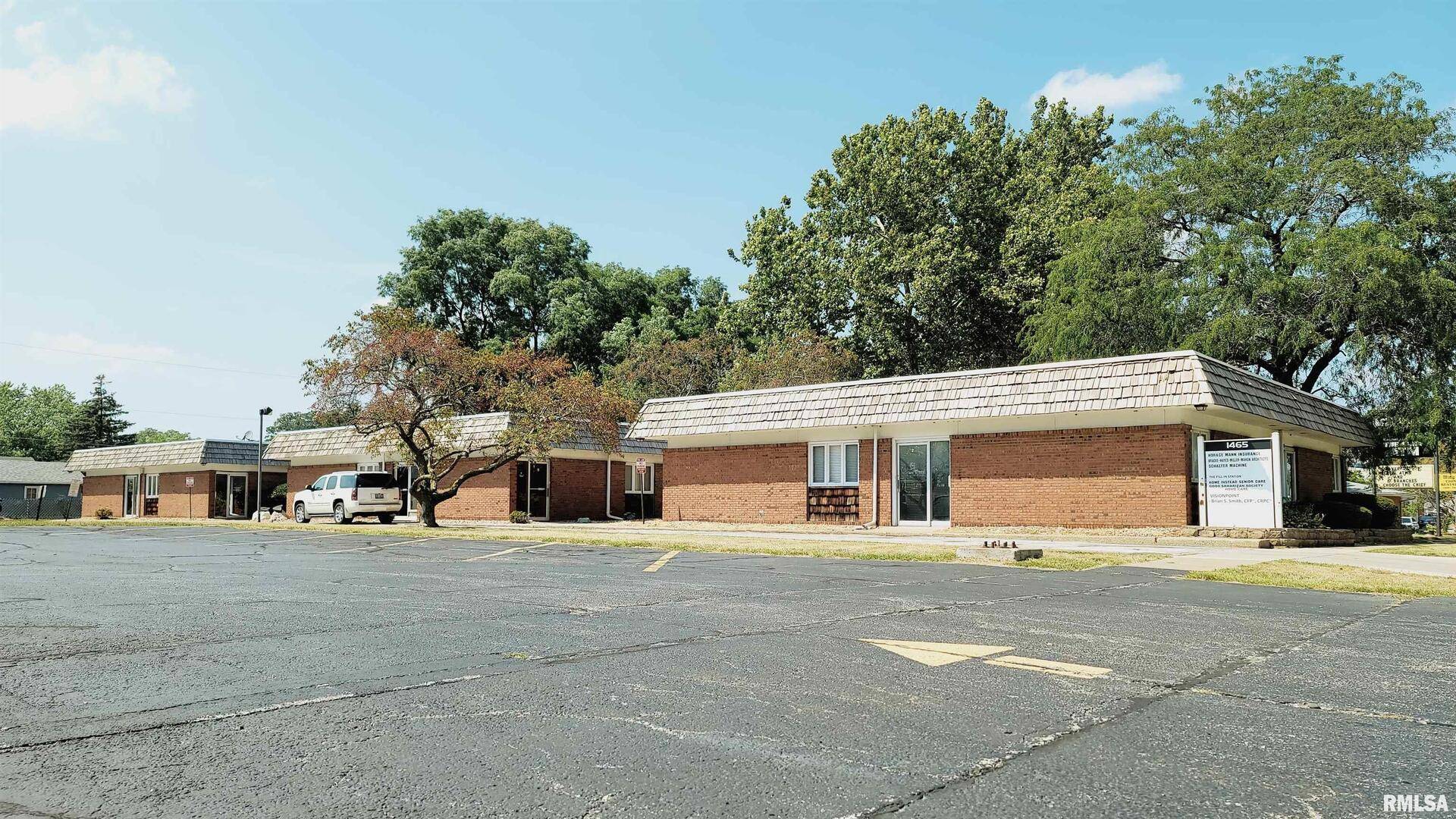 1465 41ST ST #8, Moline, IL 61265