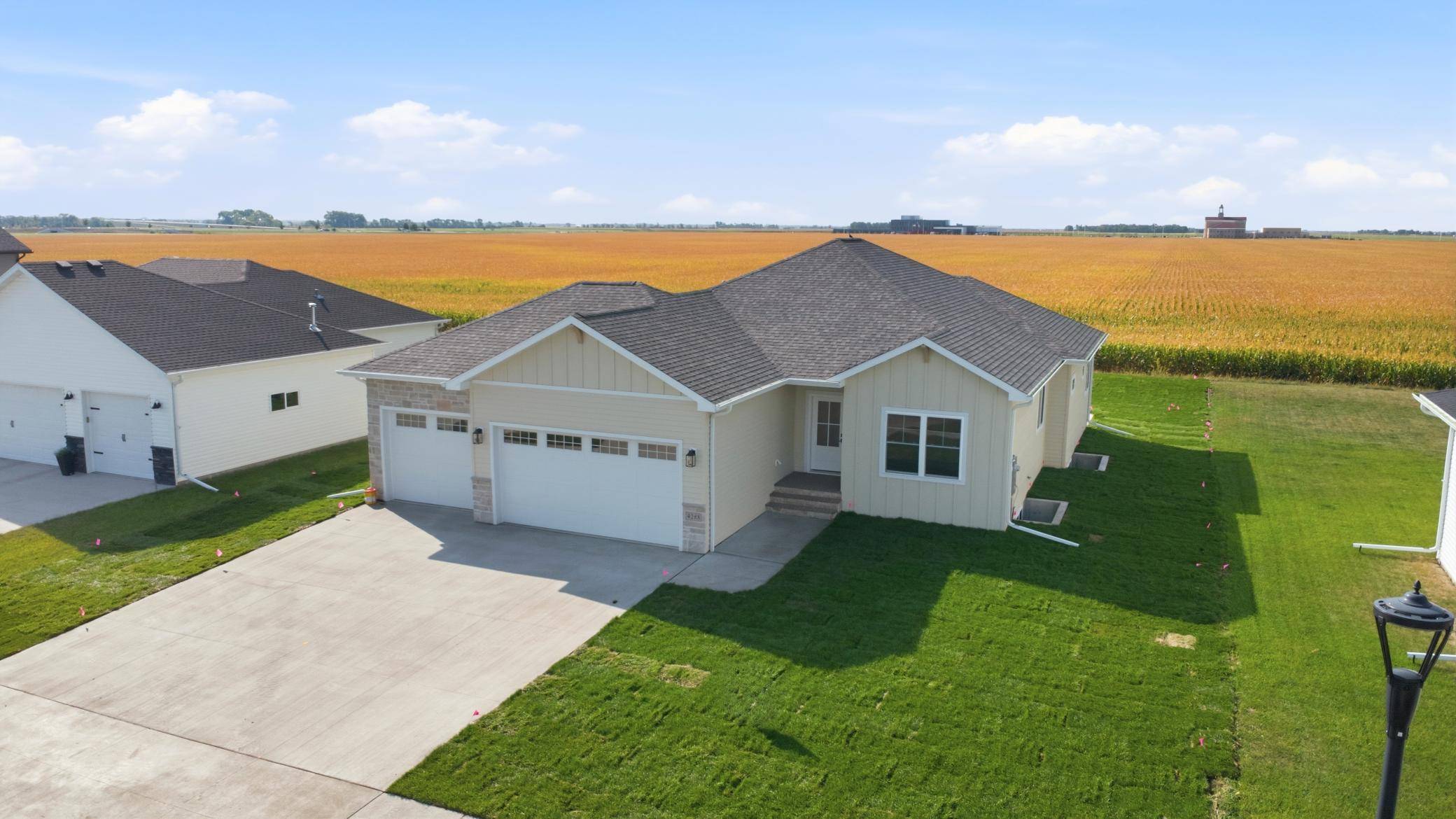 4288 Pine Pkwy S, Fargo, ND 58104