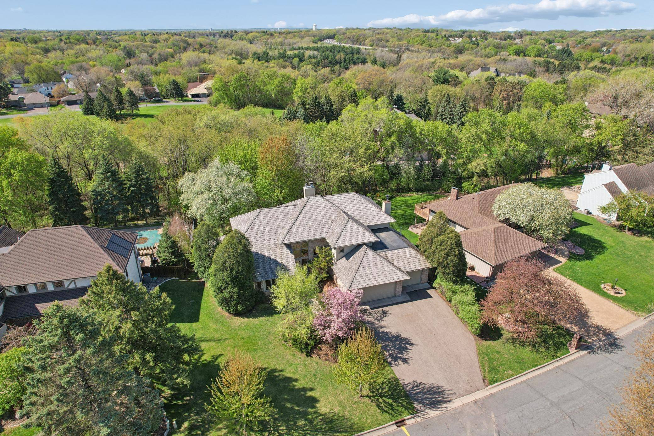 782 Evergreen KNLS, Mendota Heights, MN 55118