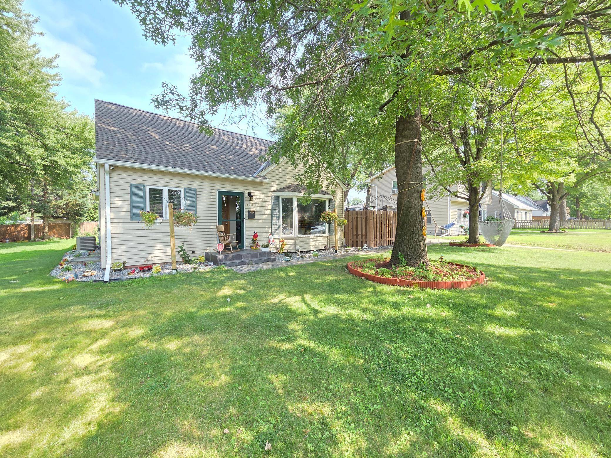 8011 1st AVE S, Bloomington, MN 55420